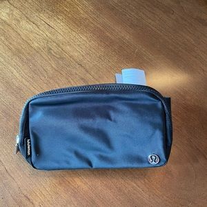 NWT Lululemon belt bag